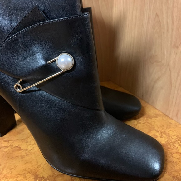 Quitit Black Leather Nine West - Picture 5 of 16